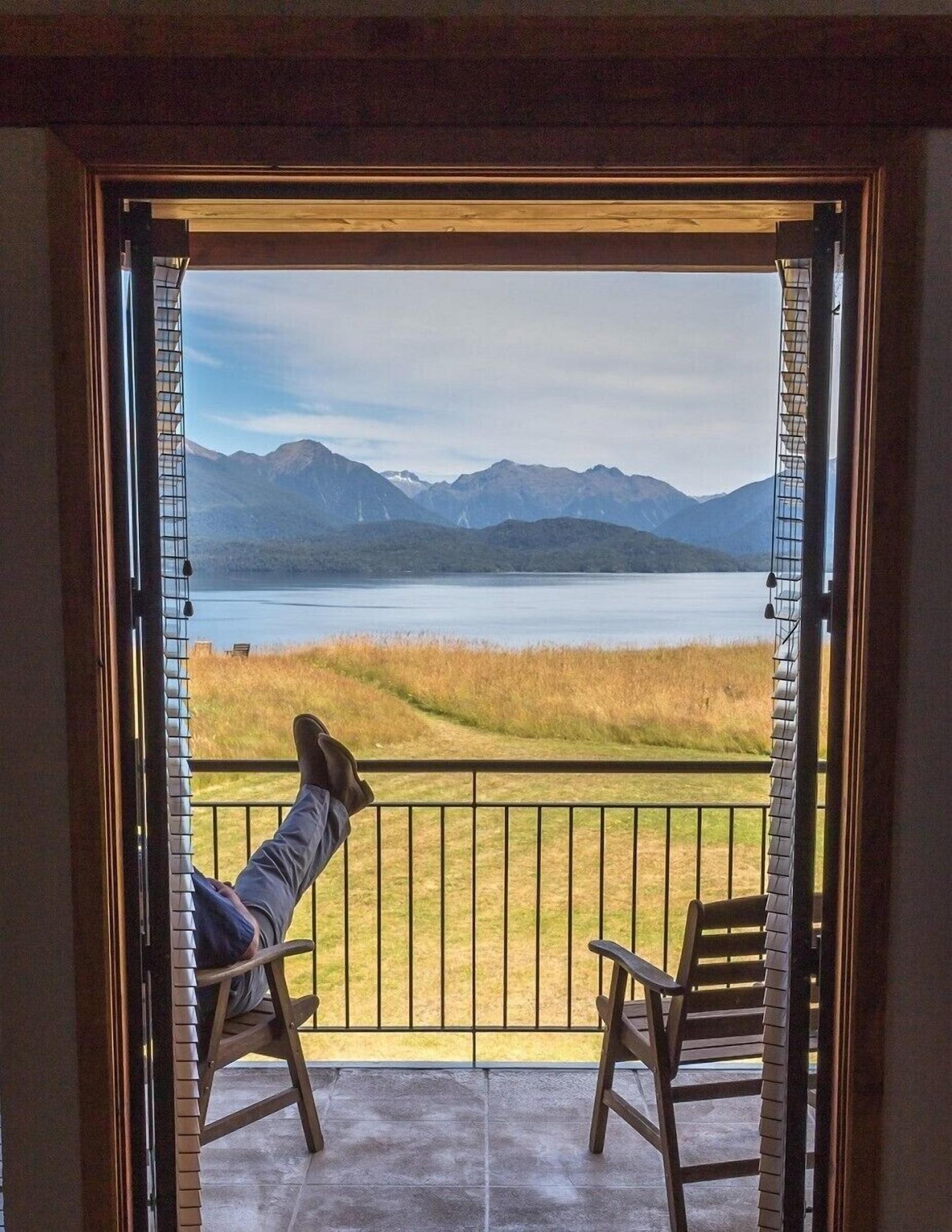 Fiordland Lodge Те-Анау Екстер'єр фото
