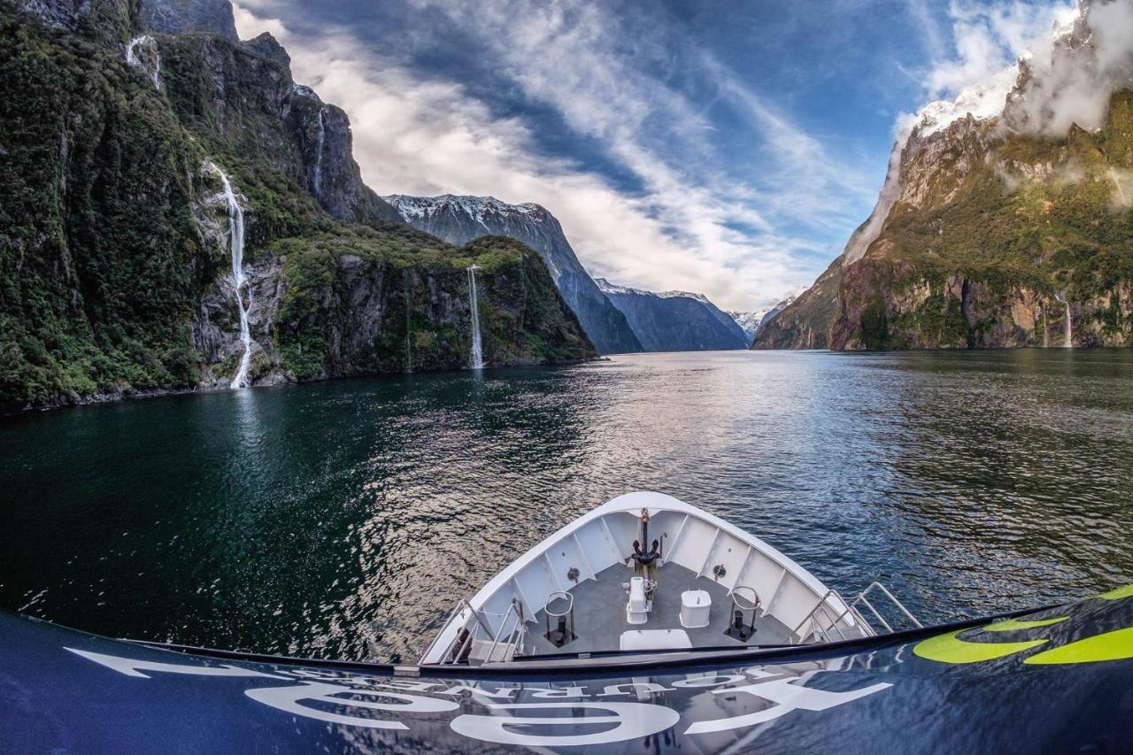 Fiordland Lodge Те-Анау Екстер'єр фото