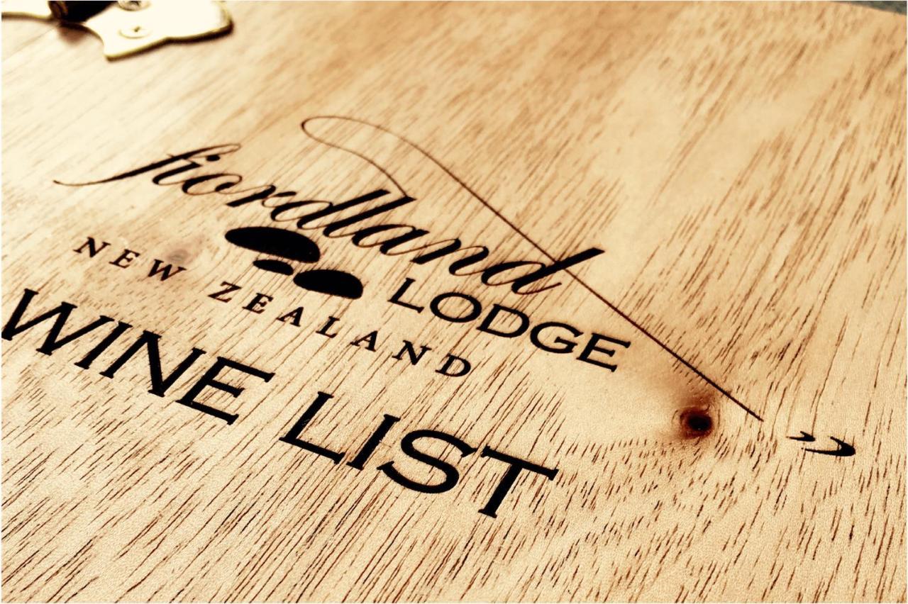 Fiordland Lodge Те-Анау Екстер'єр фото